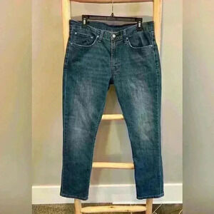 Levi’s 34/30 511 slim fit